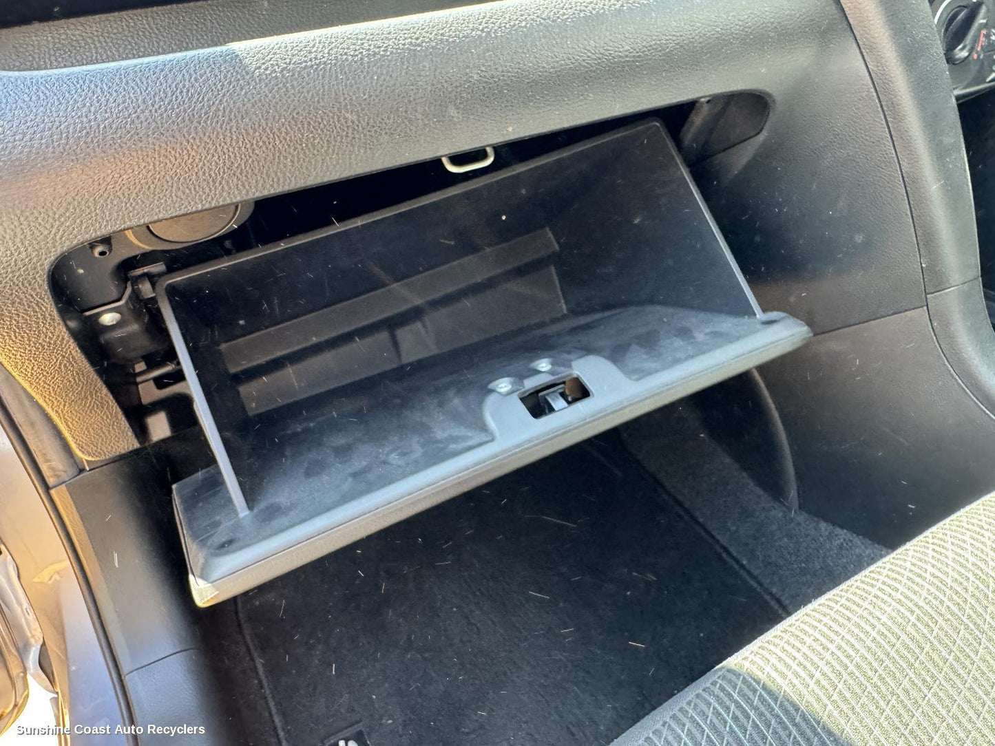 2014 Suzuki Swift Glove Box