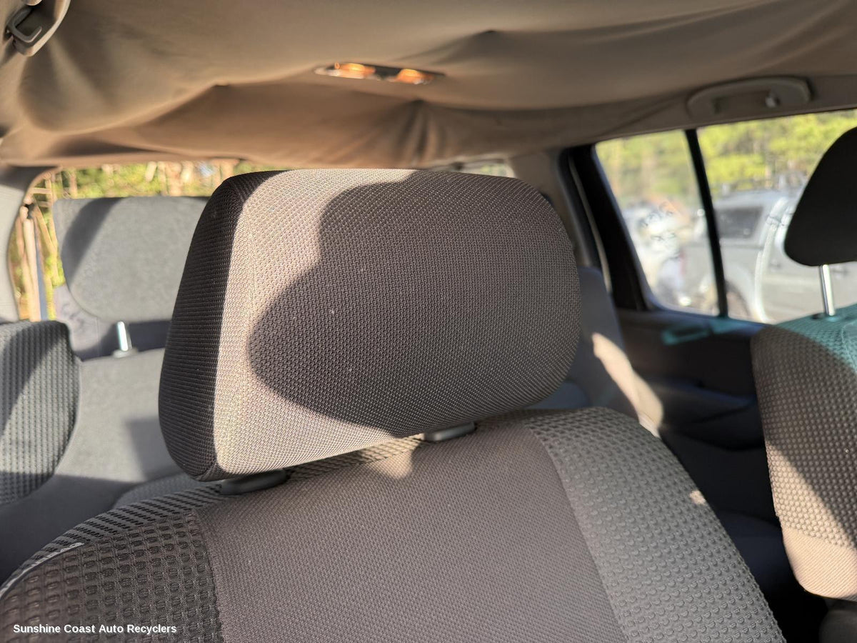 2005-2013 Nissan Pathfinder Headrest