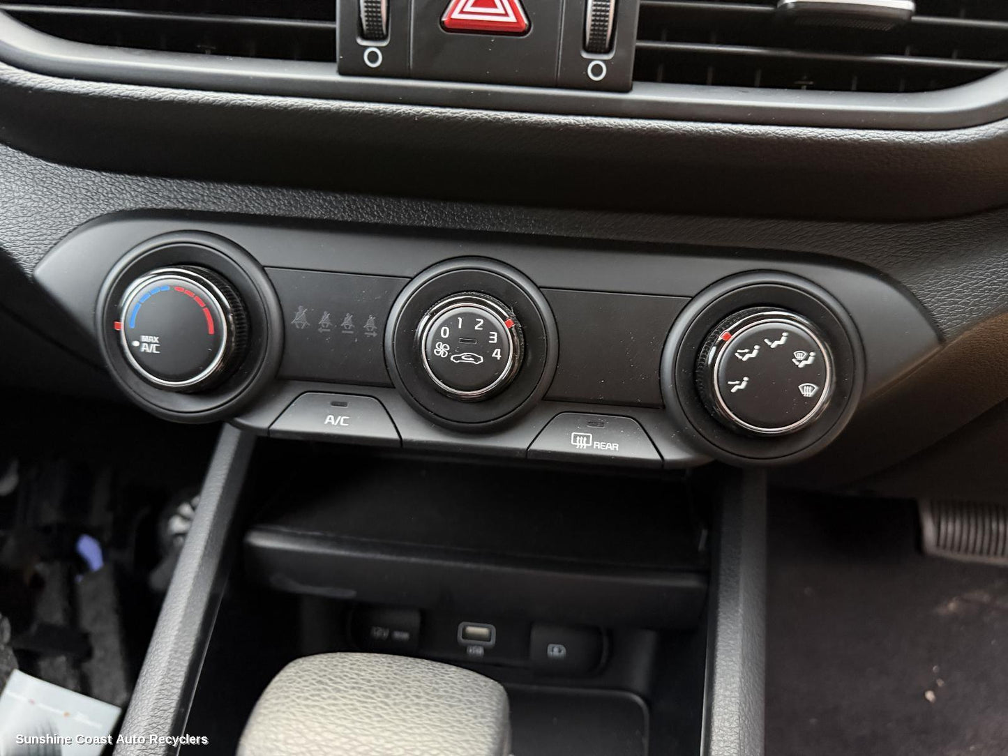 2018-2024 Kia Cerato Heater Ac Controls