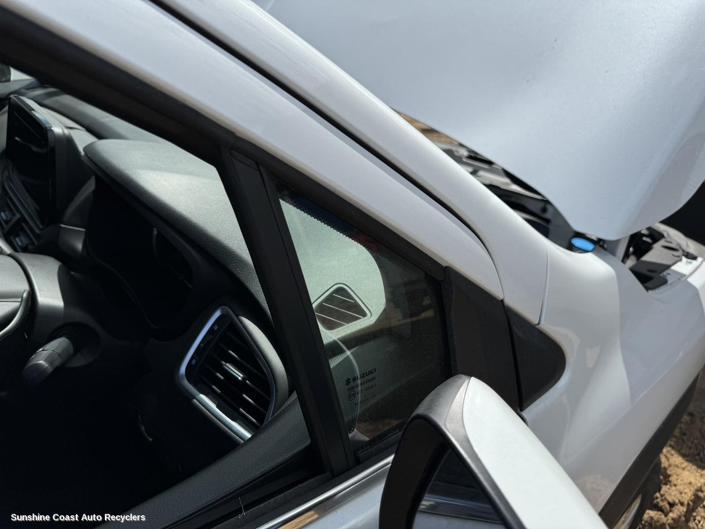 2023 Suzuki S-cross Right Front 1 4 Door Glass