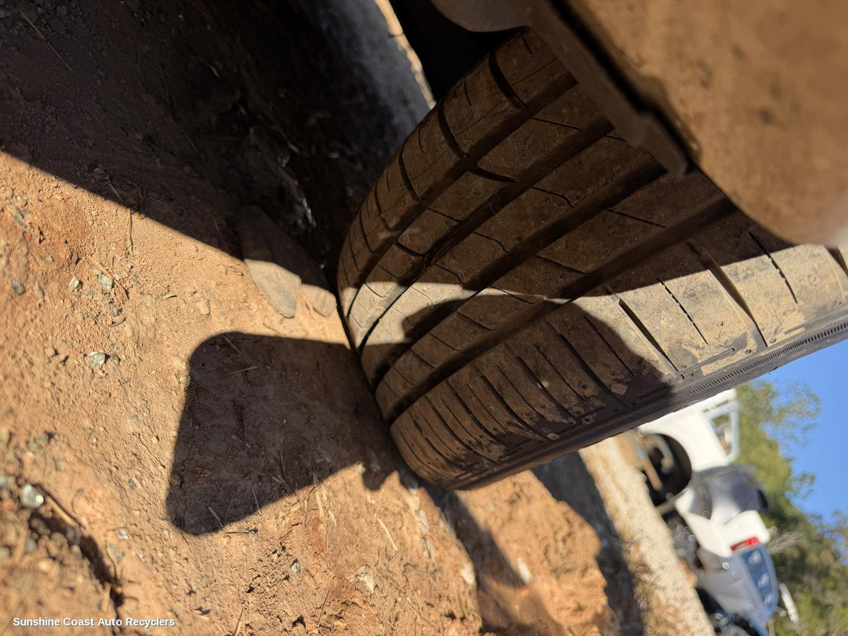 2013-2017 Nissan Pulsar Tyre