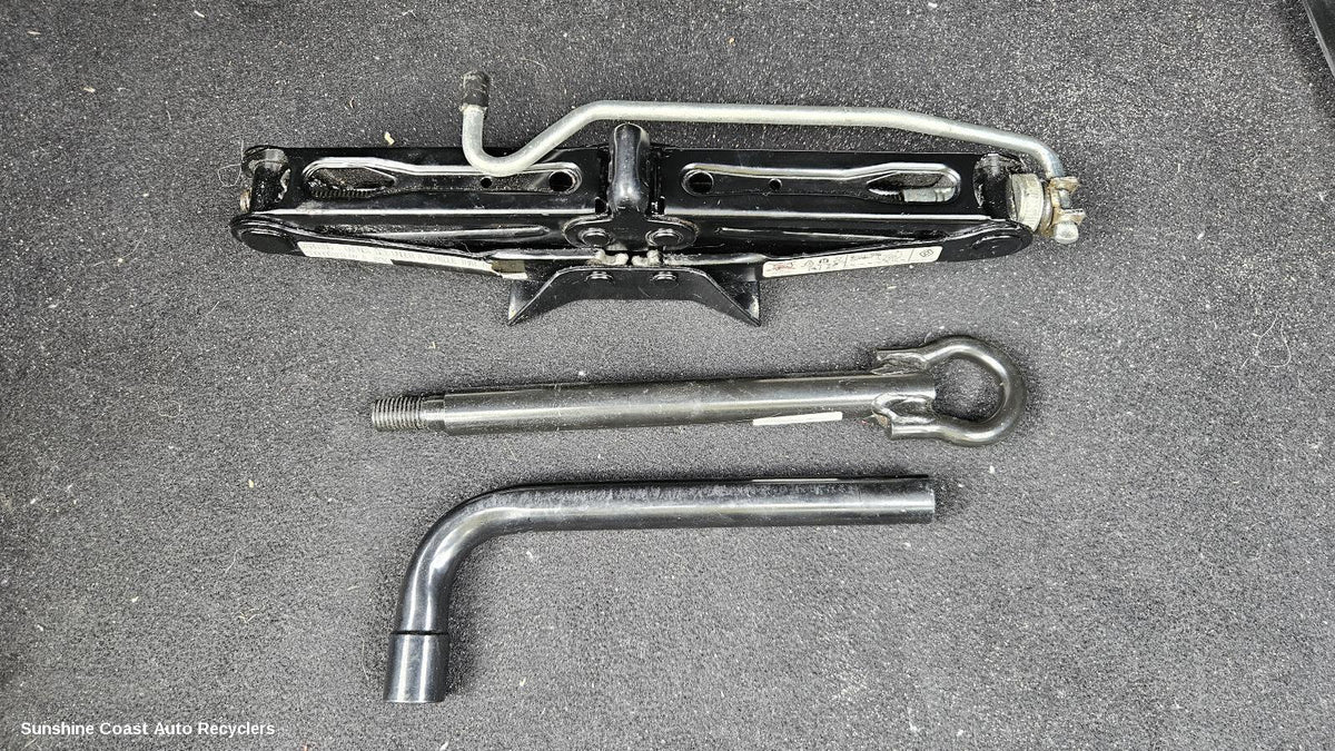 2010-2016 Renault Megane Jack Tool Kit