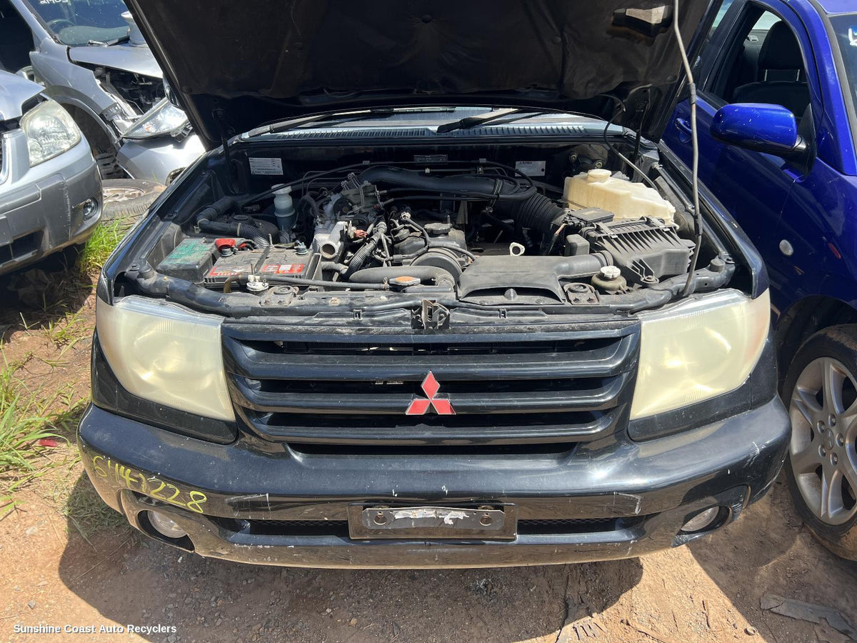 2001-2002 Mitsubishi Pajero Fuel Pump