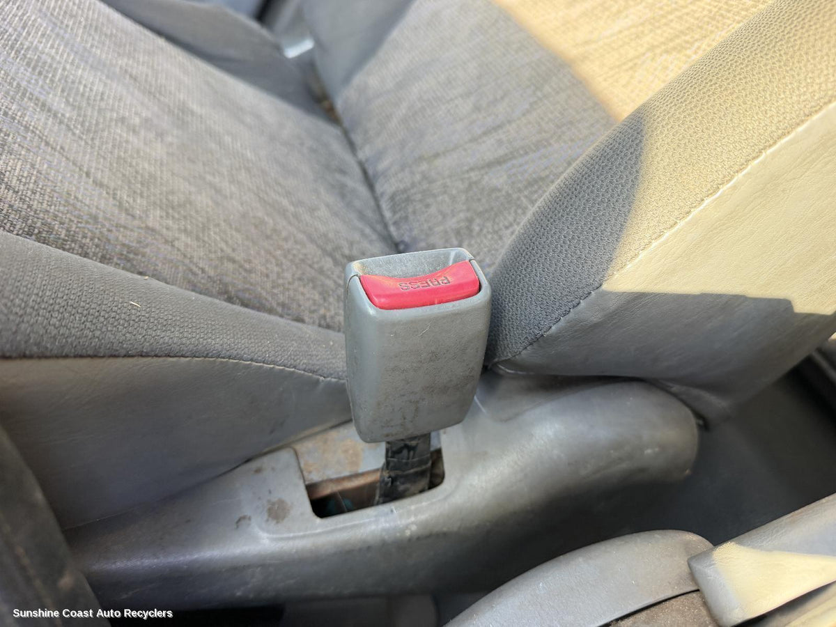 1998-2002 Toyota Landcruiser Seatbelt Stalk