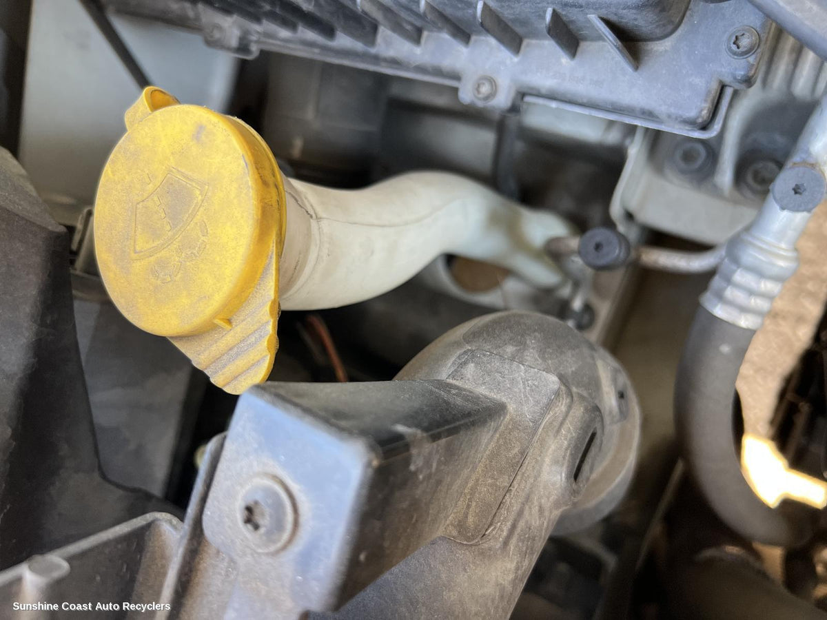2011-2026 Renault Master Washer Bottle