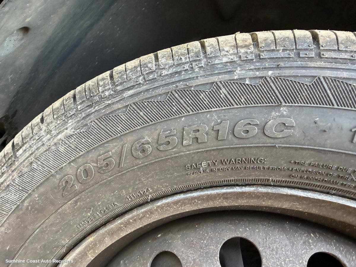 2004-2014 Renault Trafic Tyre