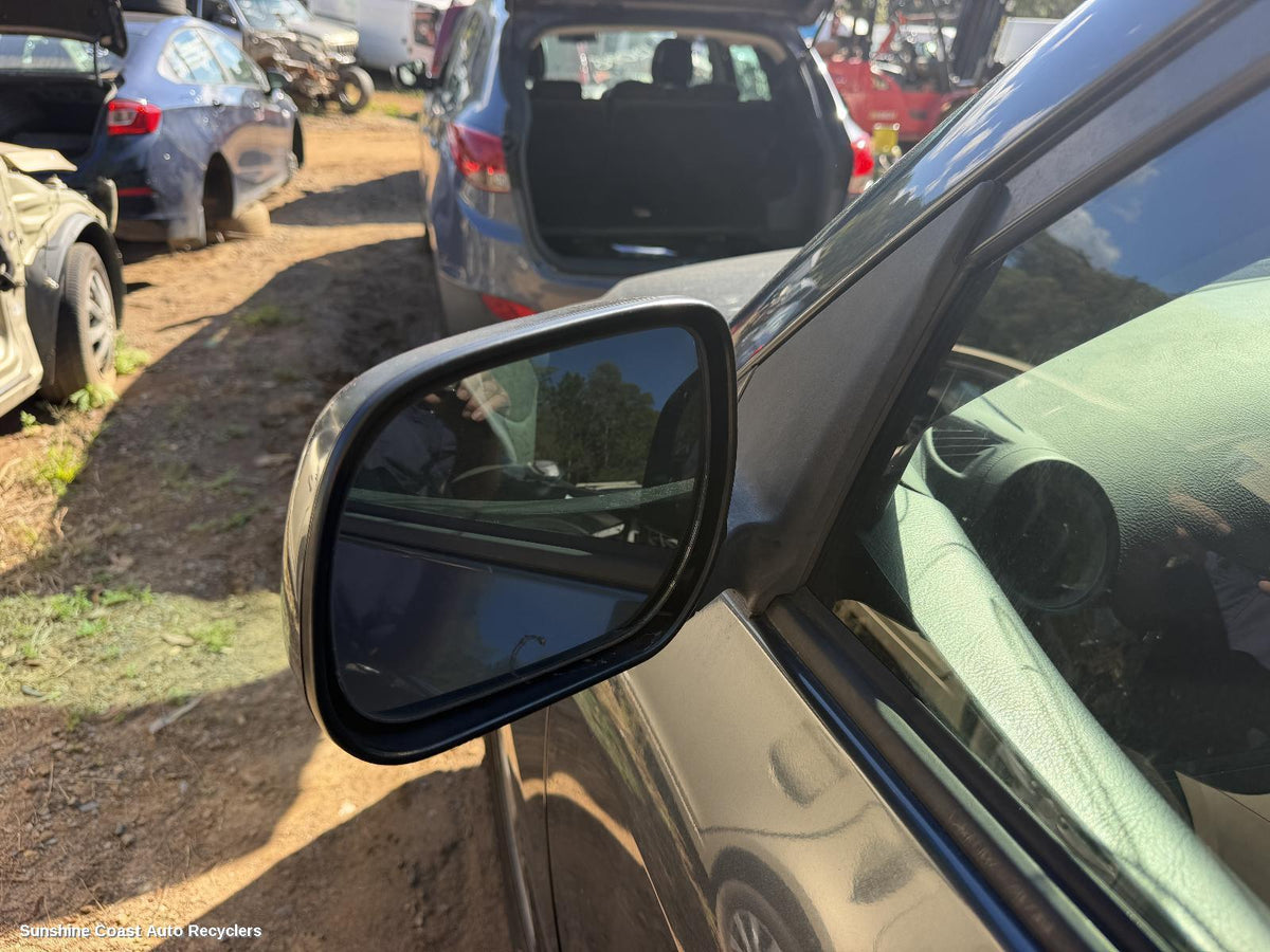 2005-2008 Toyota Rav4 Left Door Mirror