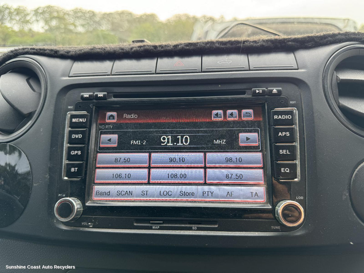 2010-2016 Volkswagen Amarok Radio Cd Dvd Sat Tv