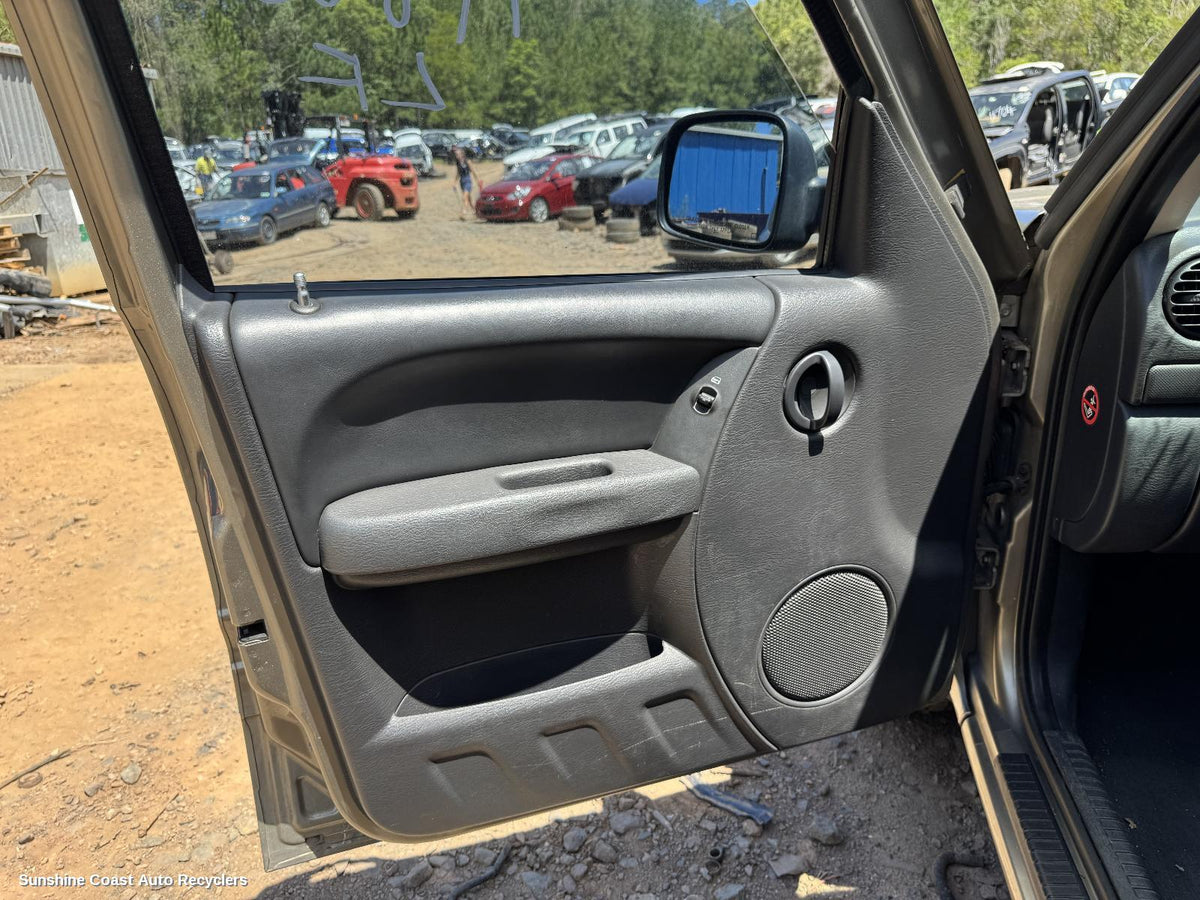 2001-2007 Jeep Cherokee Door Boot Gate Lock