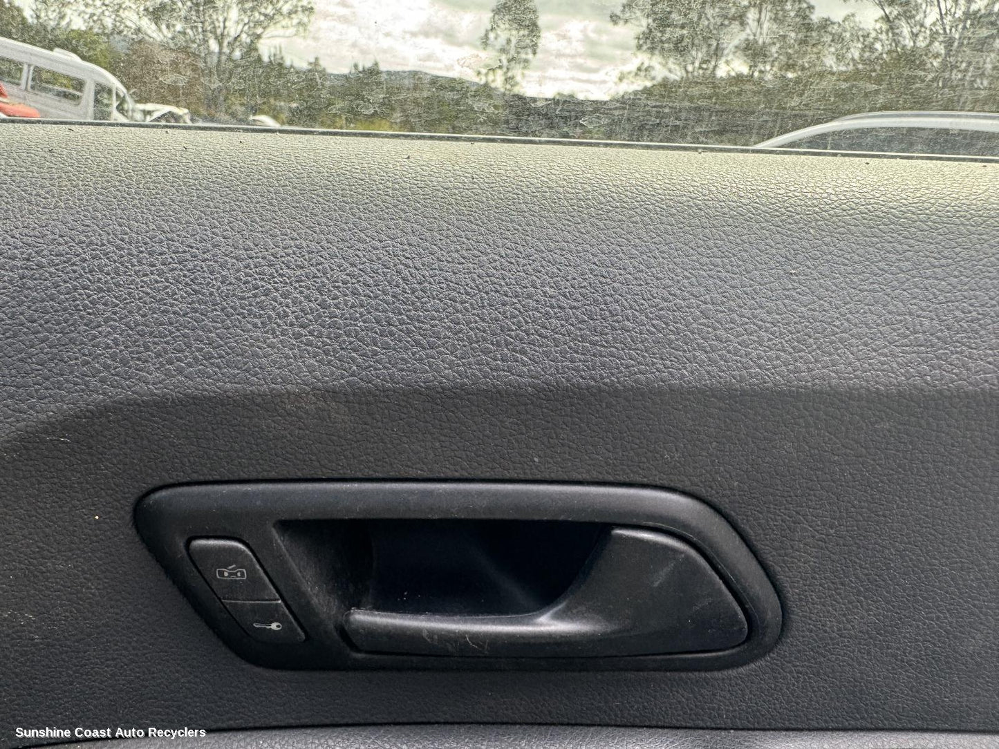 2010-2022 Volkswagen Amarok Door Handle