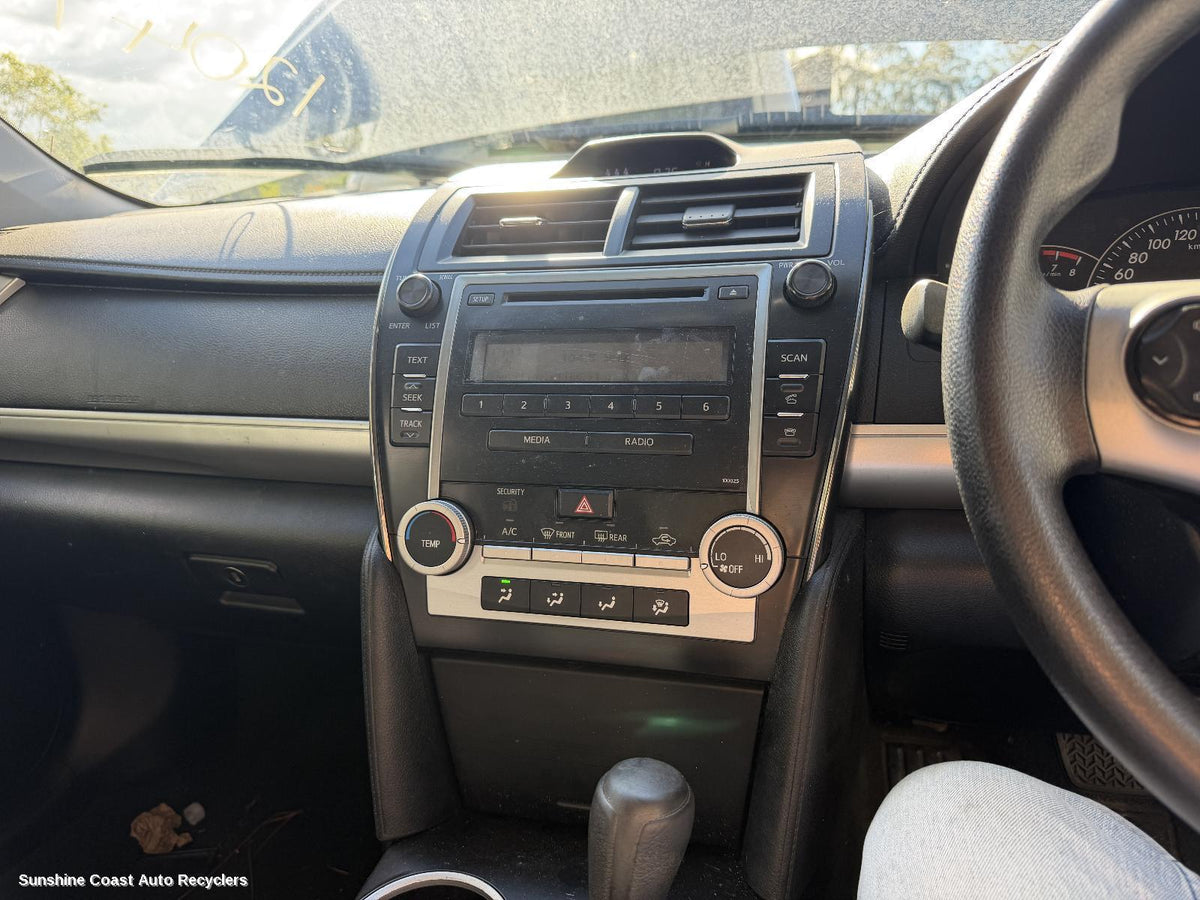 2011-2015 Toyota Camry Radio Cd Dvd Sat Tv