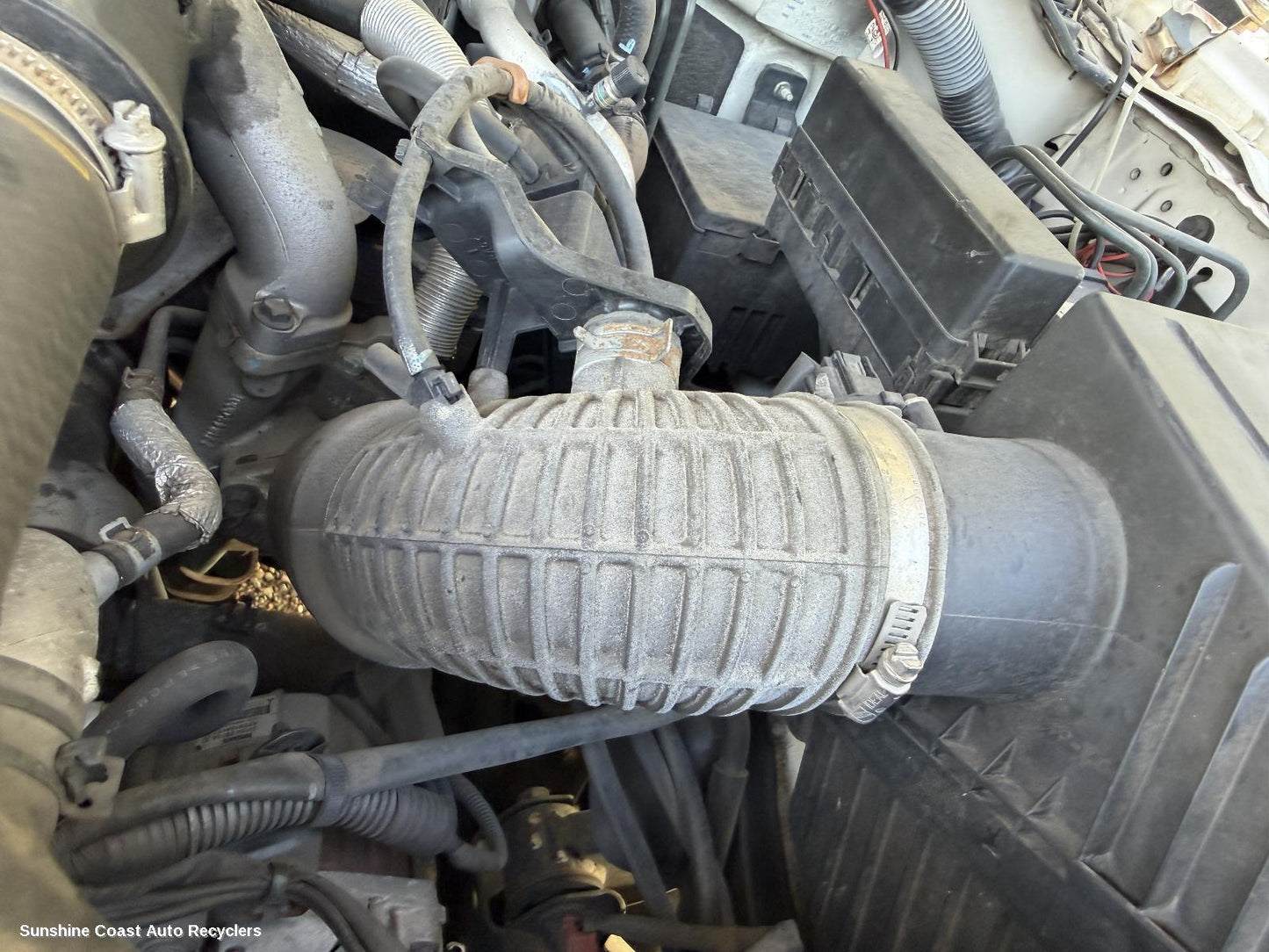 2005-2015 Nissan Navara Air Cleaner Duct Hos