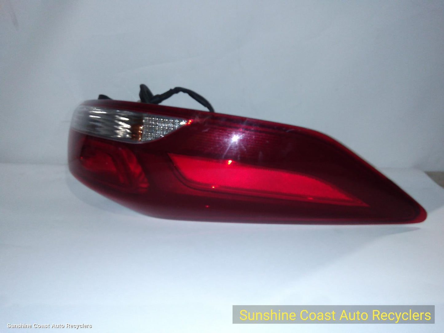 2017 Hyundai Elantra Left Taillight