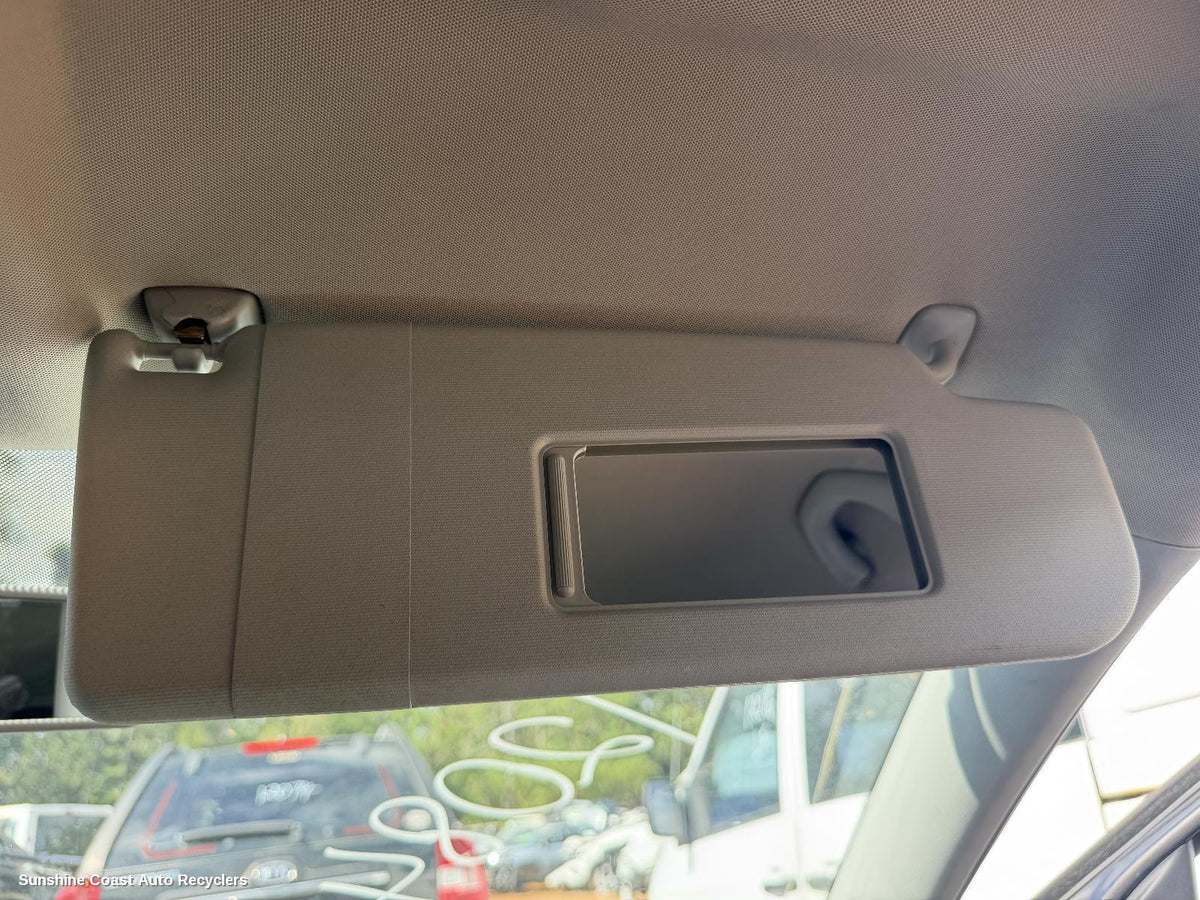 2010-2017 Volkswagen Polo Sunvisor