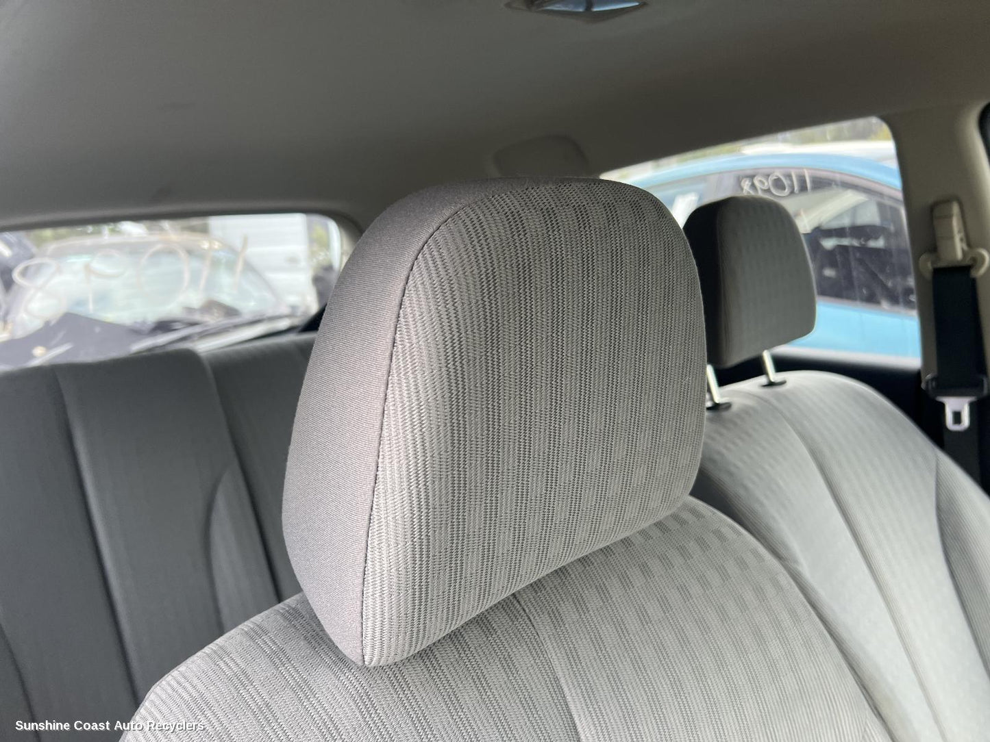 2009 Nissan Tiida Headrest