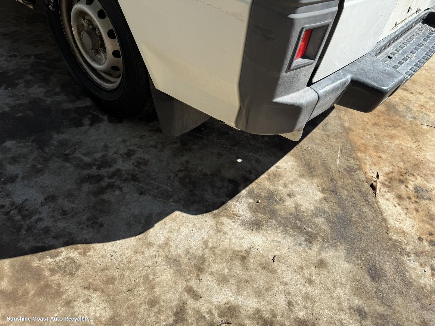 2007 Mitsubishi L300 Mud Flaps