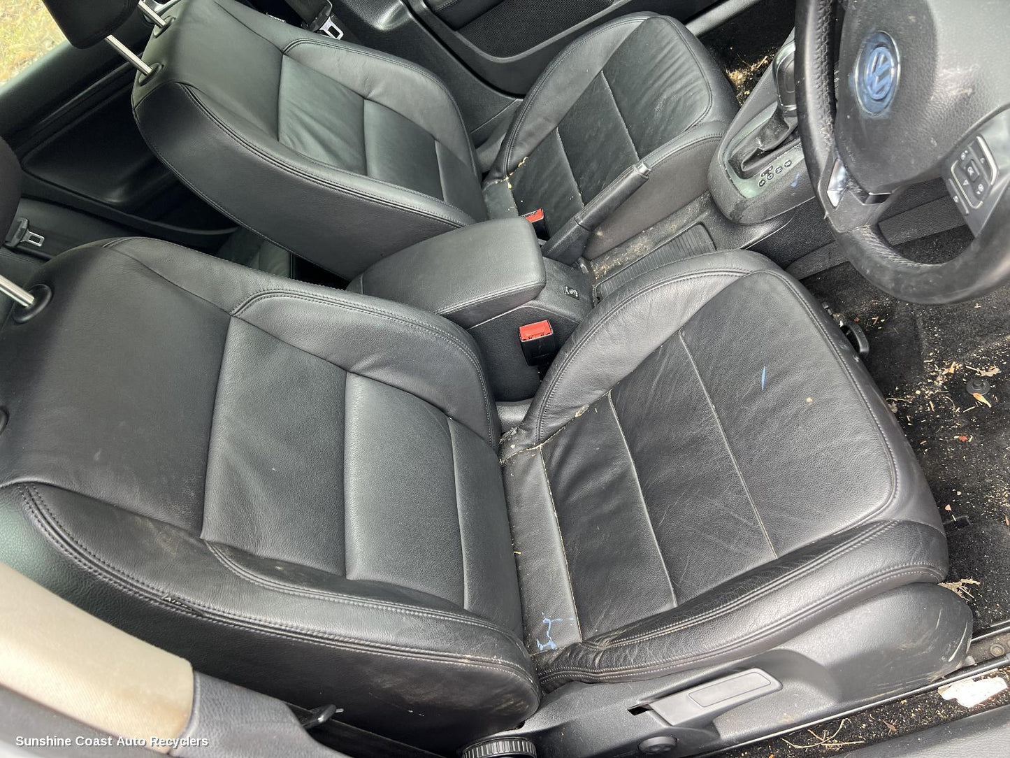 2011 Volkswagen Golf Front Seat