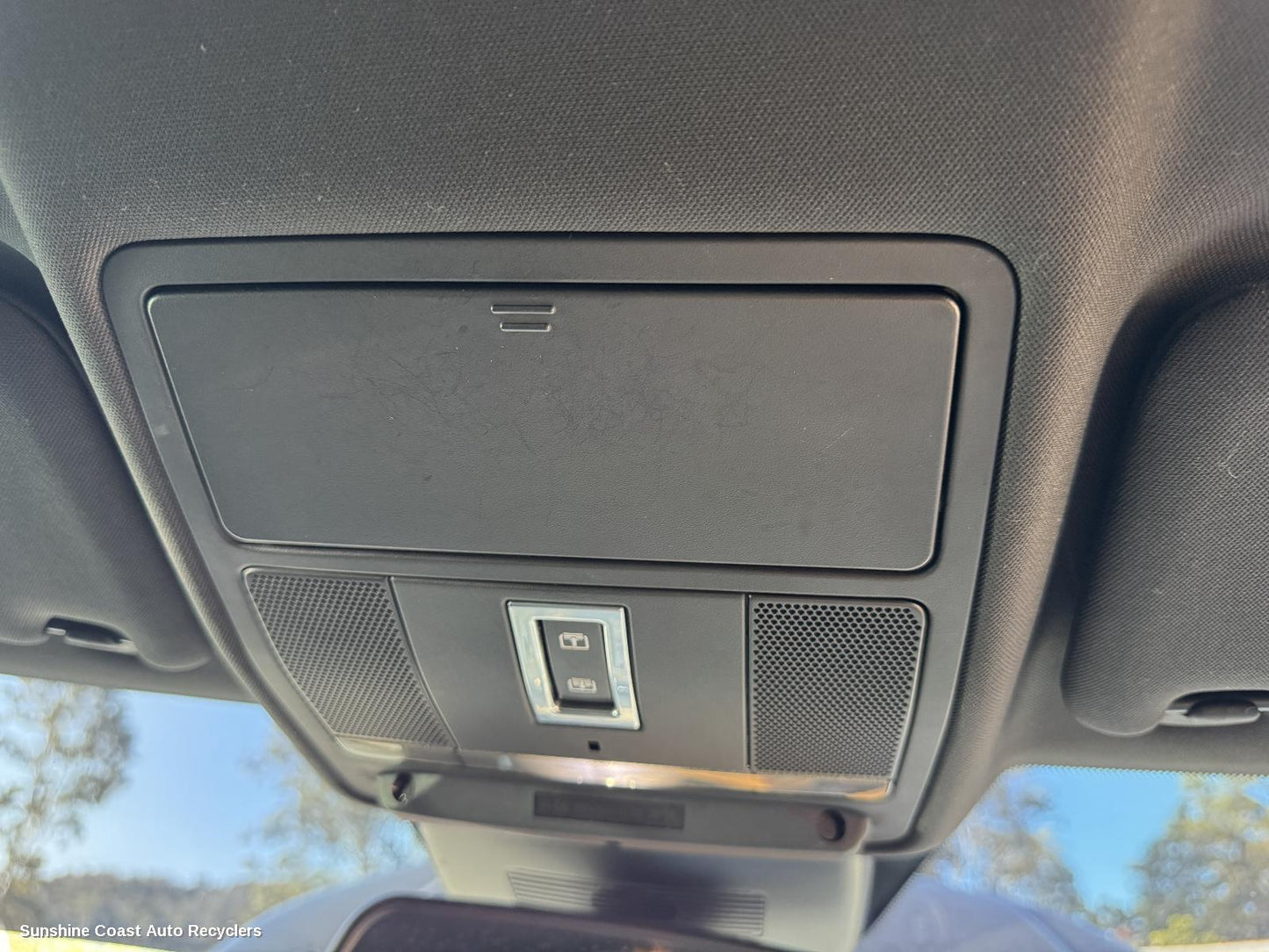2019 Land Rover Rangerover Evoque Courtesy Light