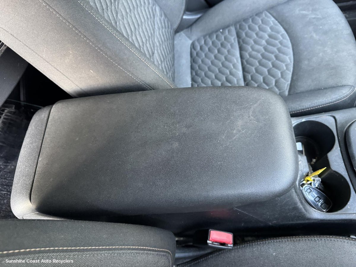 2017-2020 Holden Equinox Console