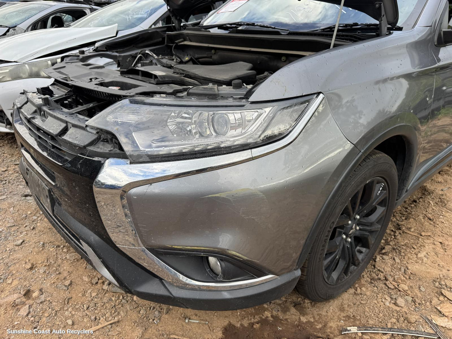 2018 Mitsubishi Outlander Grille