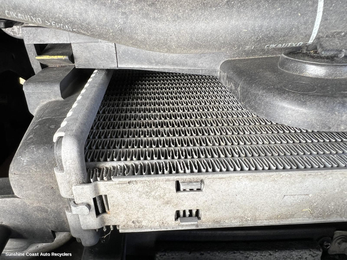 2007-2014 Nissan Dualis Radiator