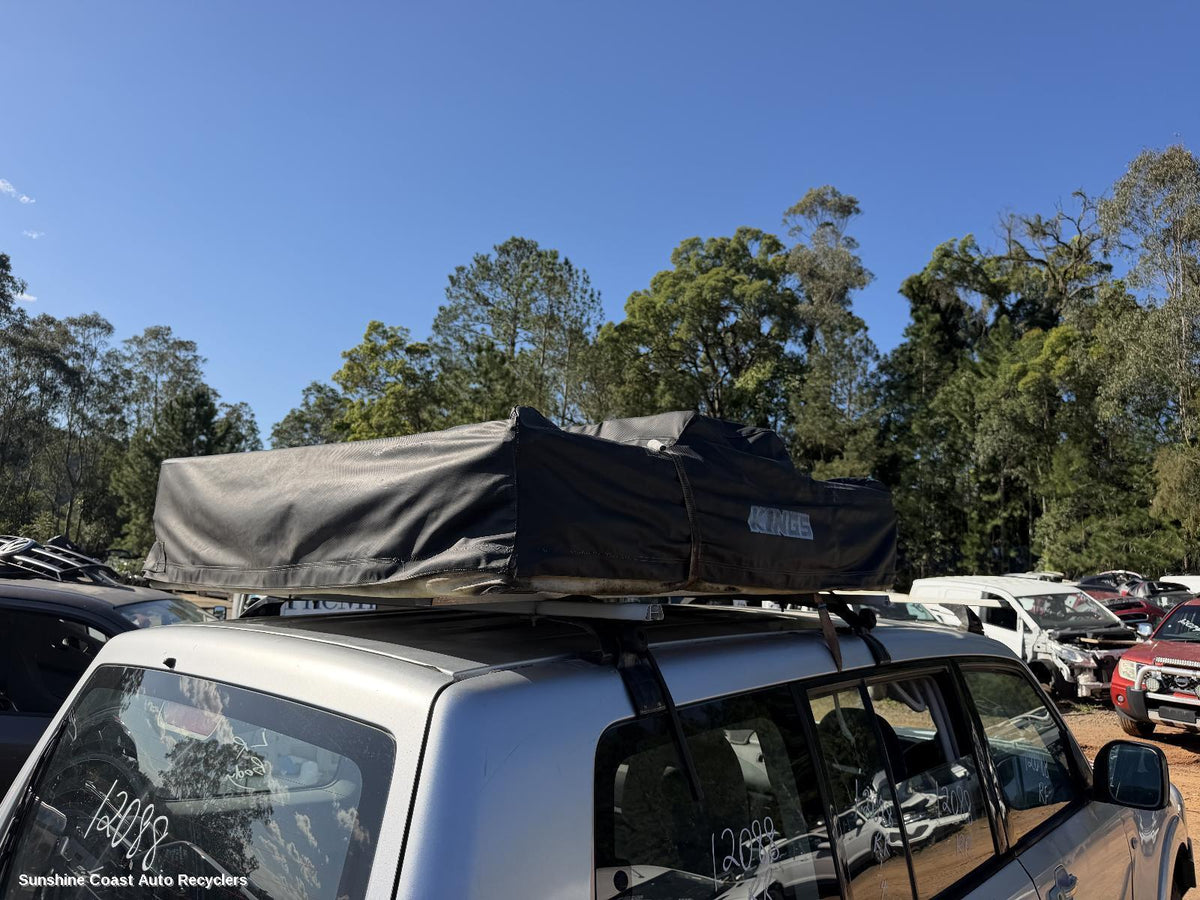 2002-2006 Mitsubishi Pajero Roof Rack Bars