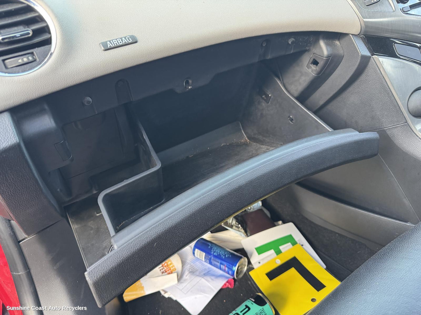 2016 Holden Cruze Glove Box
