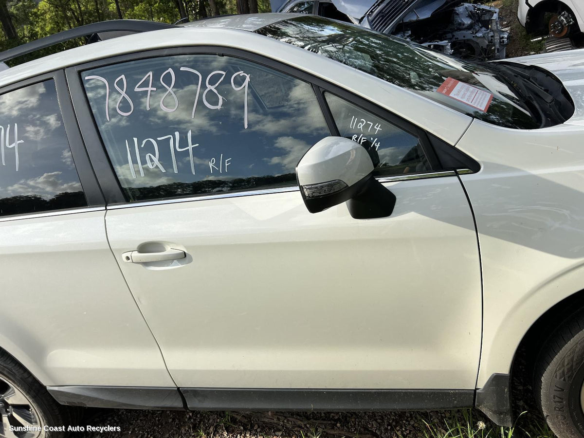 2012-2018 Subaru Forester Right Front Door