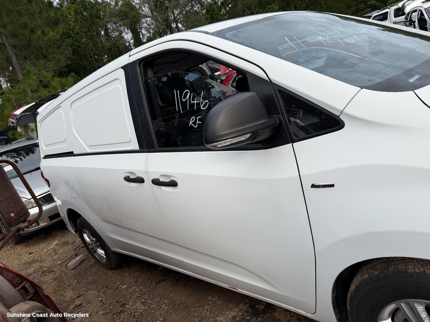 2015-2025 Ldv G10 Right Front 1 4 Door Glass