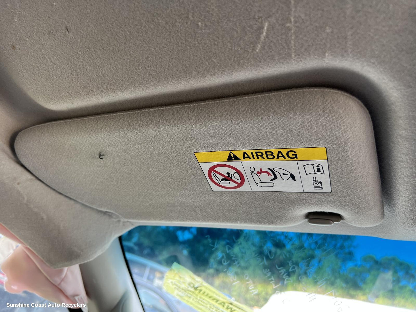 2017 Nissan Navara Sunvisor