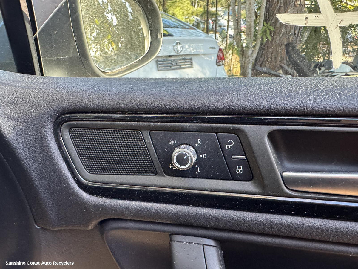 2010-2018 Volkswagen Touareg Misc Switch Relay
