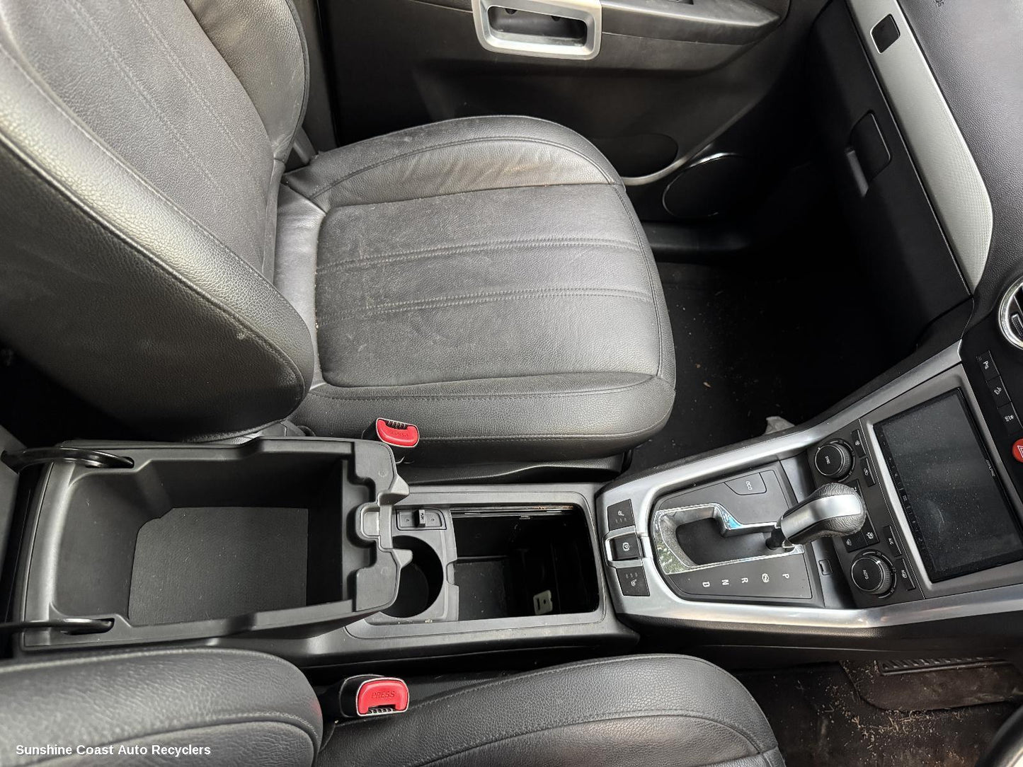 2013 Holden Captiva Console