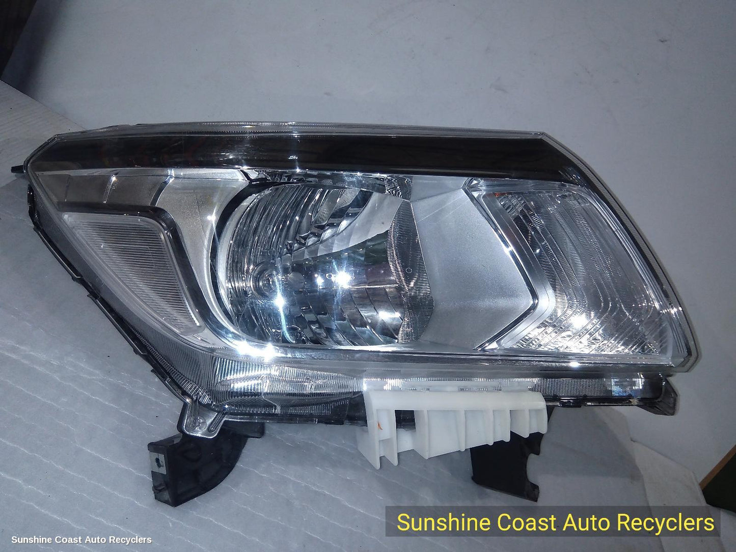 2016 Nissan Navara Right Headlamp