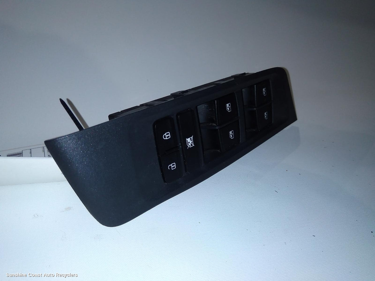 2017-2021 Ldv T60 Pwr Dr Wind Switch