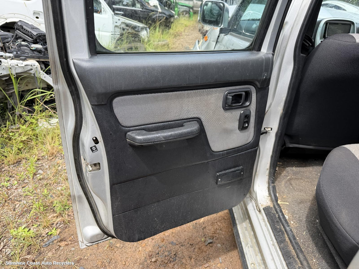 2008-2015 Nissan Navara Door Trim