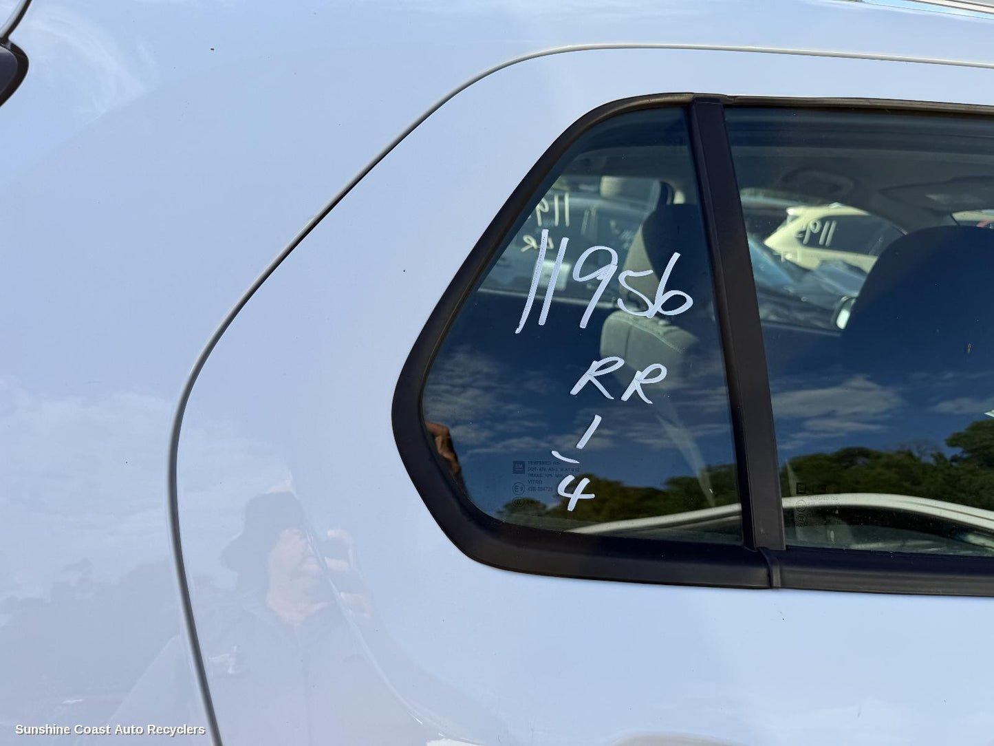2013-2020 Holden Trax Right Rear 1 4 Door Glass