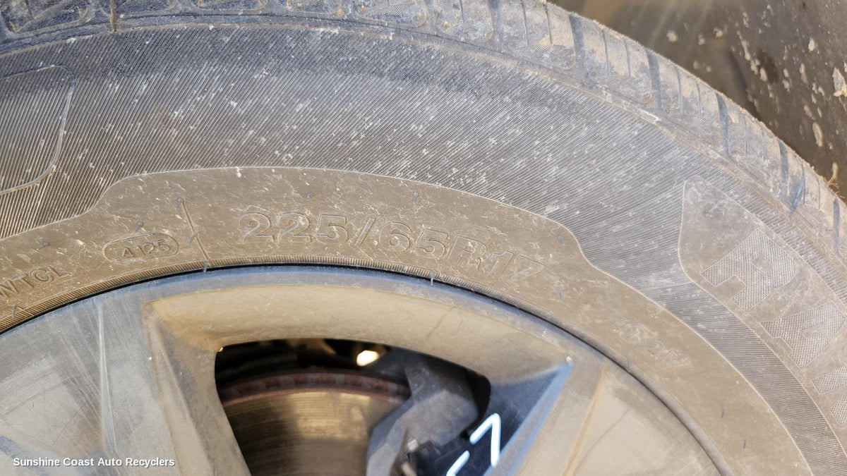 2005-2012 Toyota Rav4 Tyre