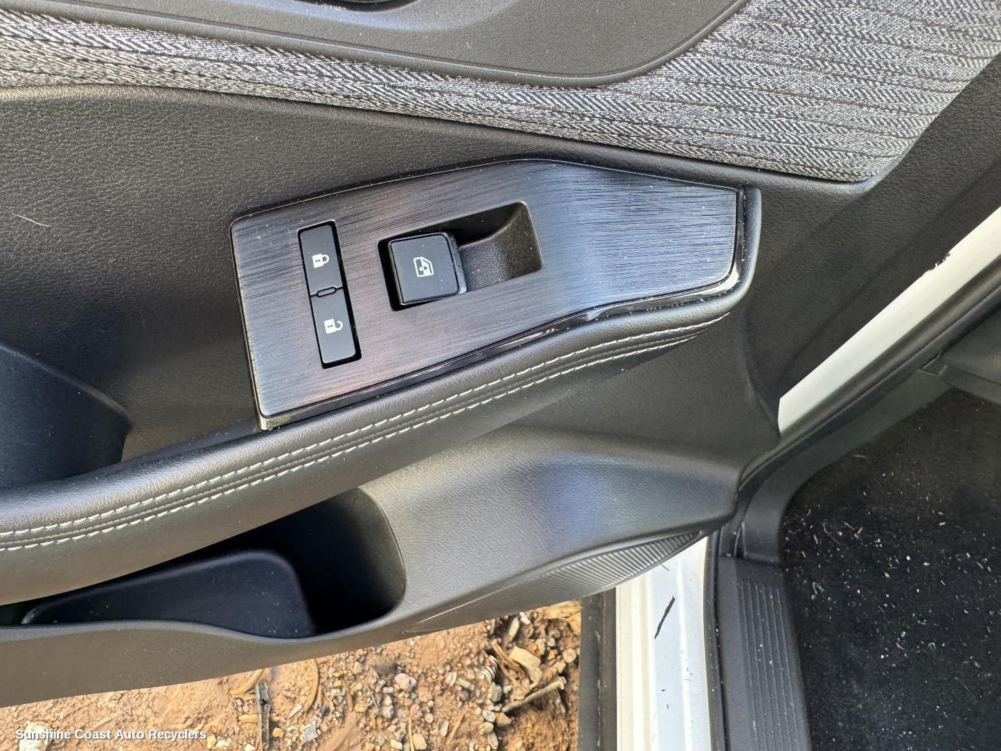 2022-2026 Nissan Xtrail Pwr Dr Wind Switch
