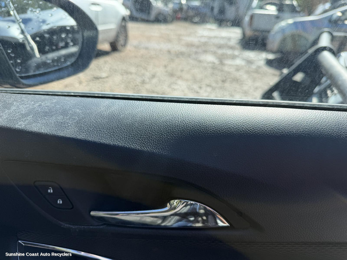 2017-2020 Holden Astra Door Handle