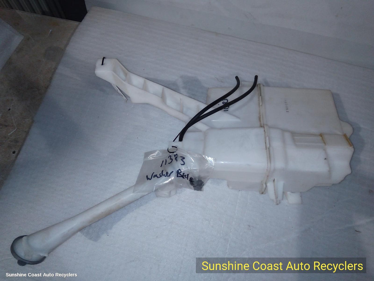 2021 Mitsubishi Outlander Washer Bottle