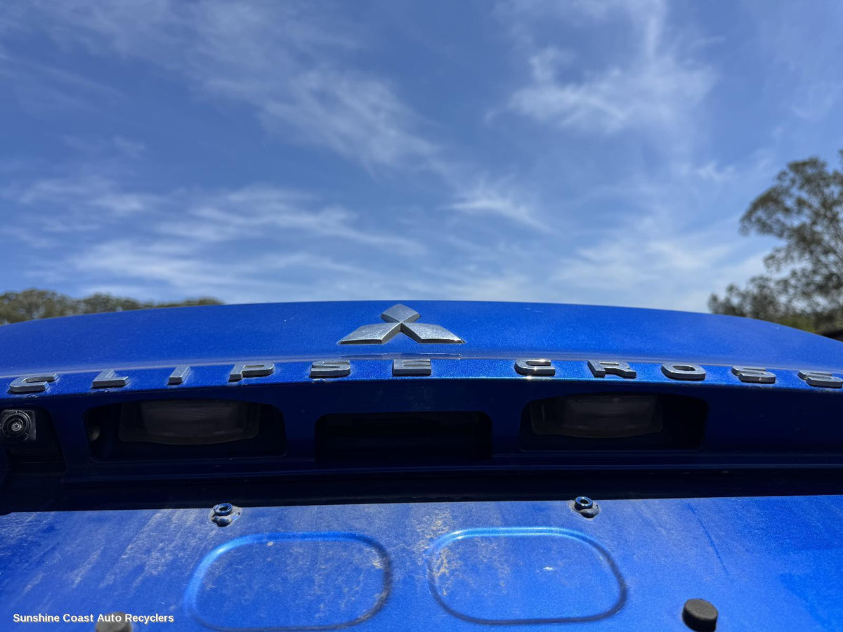 2017-2026 Mitsubishi Eclipse Cross Number Plate Lamp