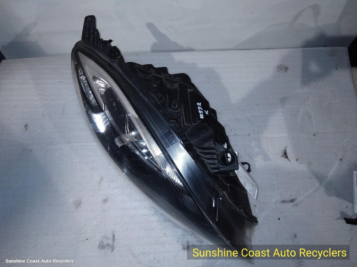 2013-2019 Volvo S40 Right Headlamp