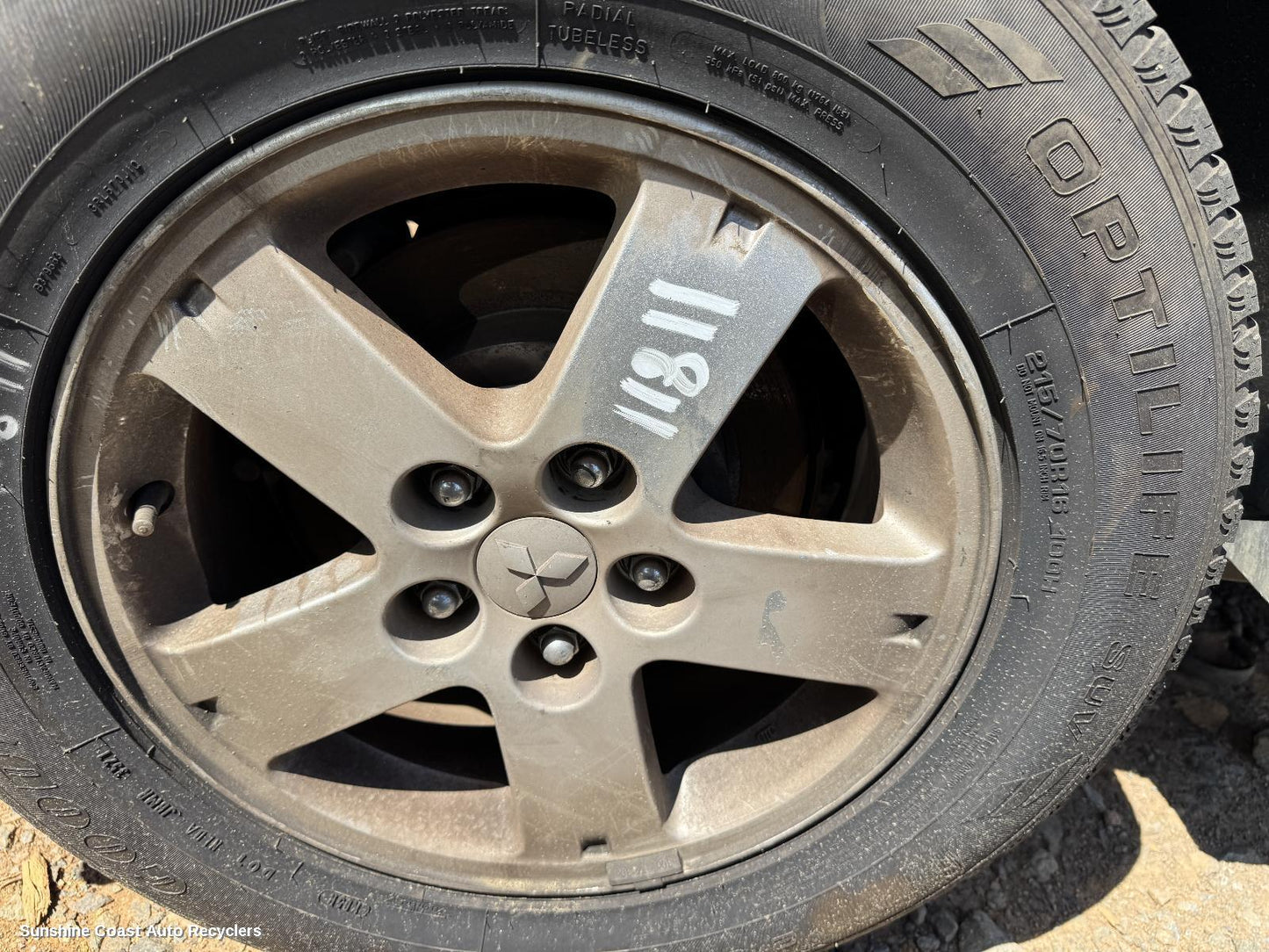 2010 Mitsubishi Outlander Battery Tray