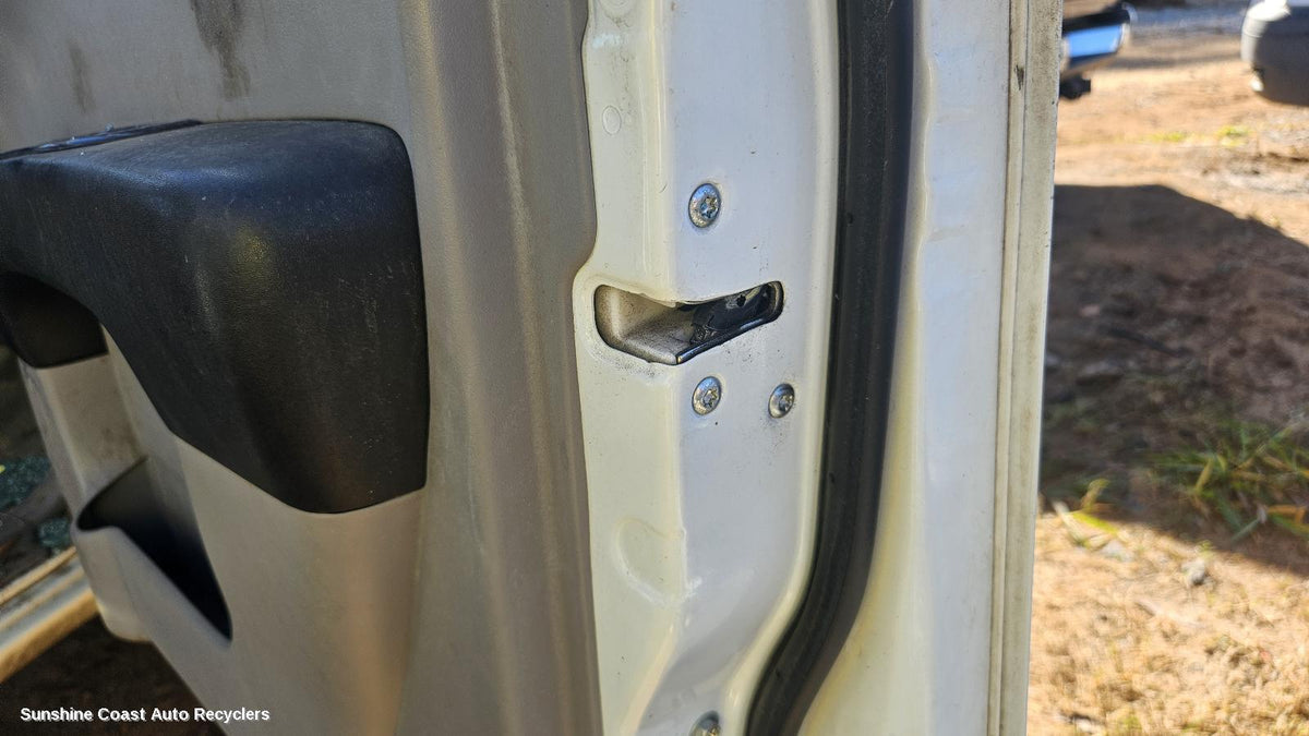 2009-2015 Mitsubishi Triton Door Boot Gate Lock