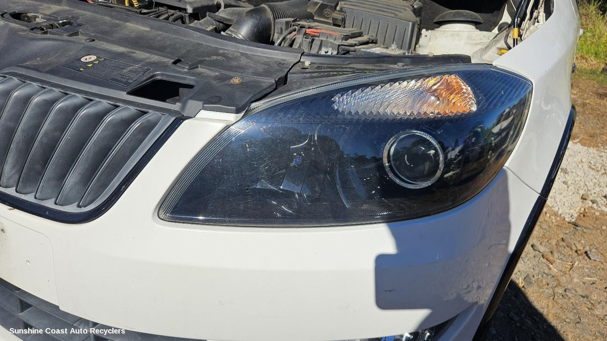 2011-2015 Skoda Fabia Left Headlamp