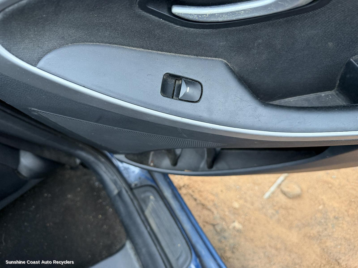 2012-2017 Hyundai I30 Pwr Dr Wind Switch