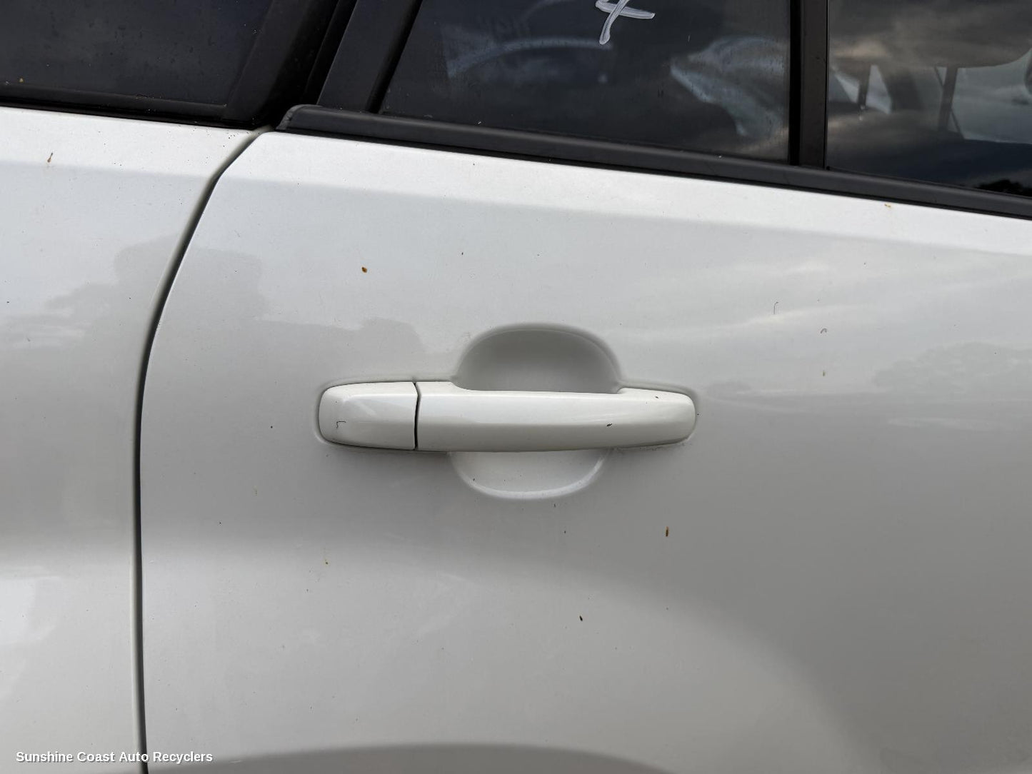 2013 Suzuki Vitara Door Handle