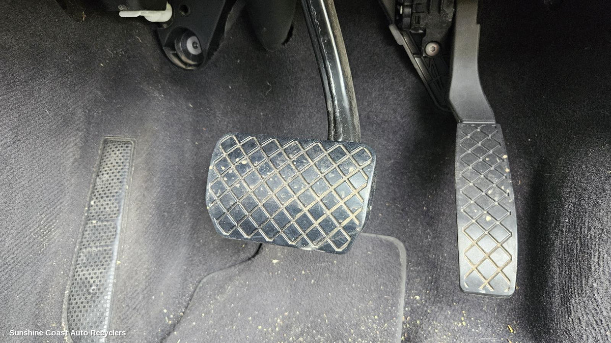 2010-2018 Volkswagen Touareg Pedal Assembly