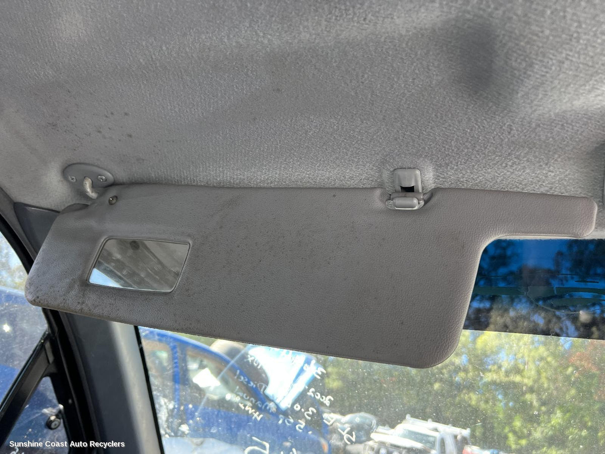 2001-2005 Toyota Hilux Sunvisor