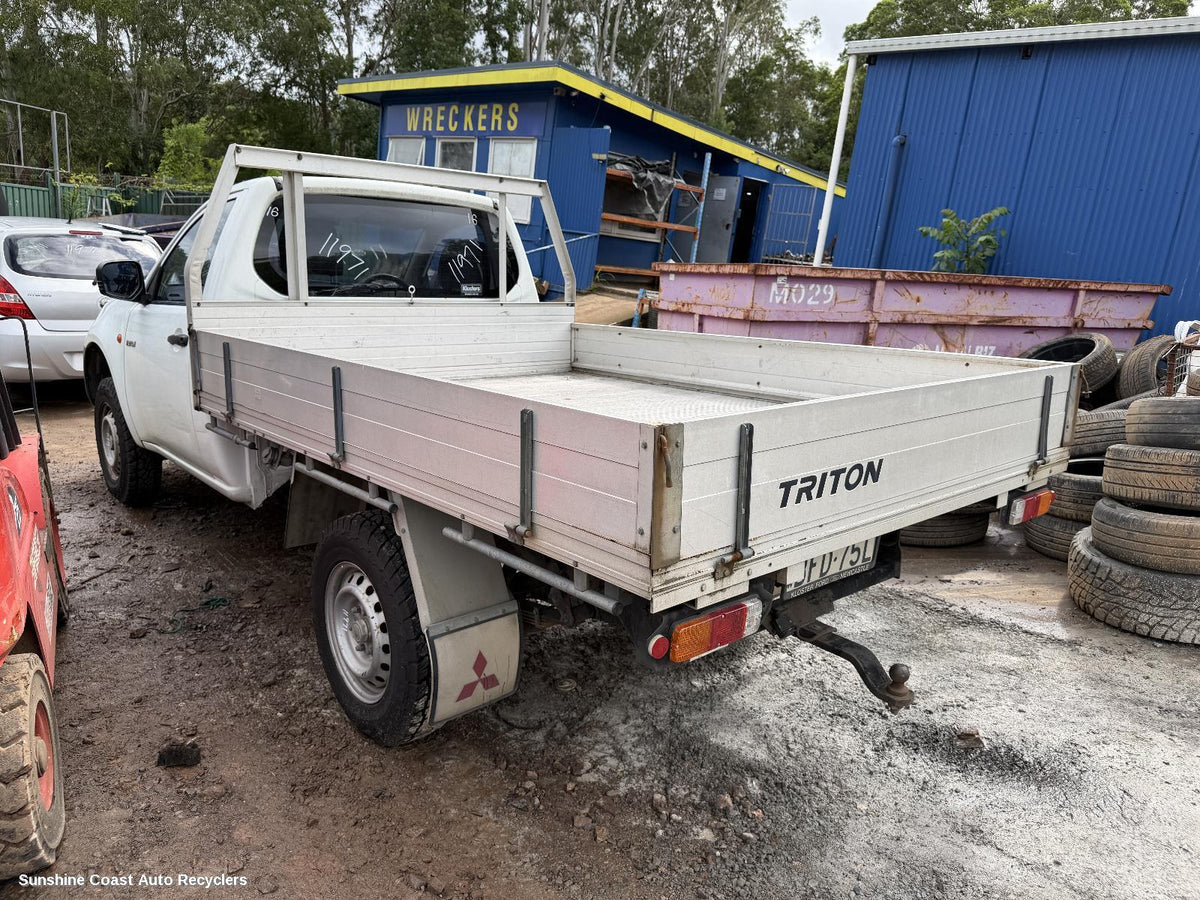 2007-2009 Mitsubishi Triton Trans Gearbox